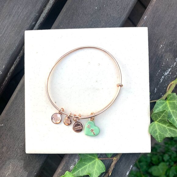 Alex and Ani “Be Mine” Green Heart Charm Bangle in RAFAELIAN Rose Gold Expands - Picture 1 of 2